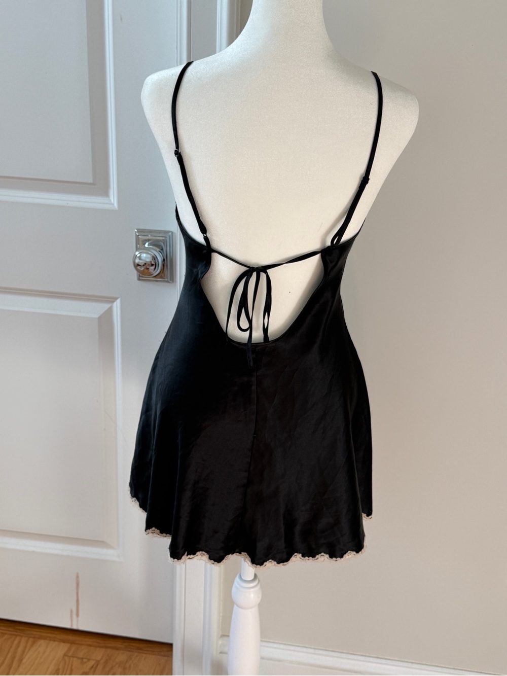 Victoria’s Secret dress - Picture 4 of 5